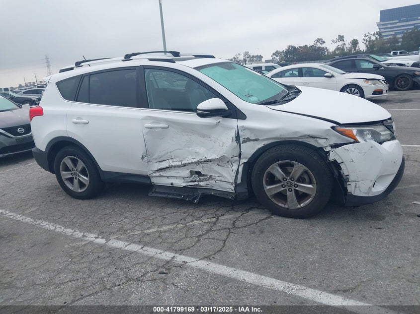 2015 TOYOTA RAV4 XLE - 2T3WFREV8FW184920