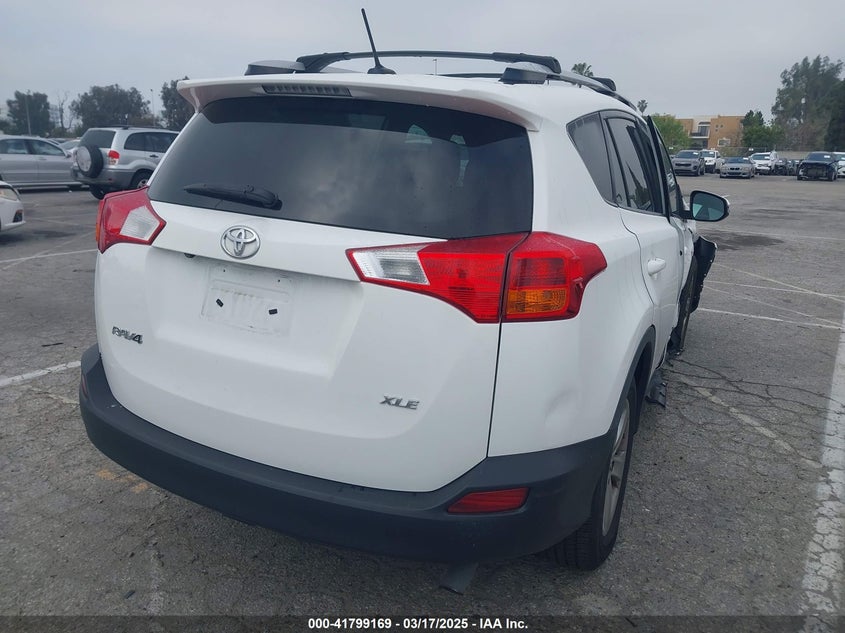 2015 TOYOTA RAV4 XLE - 2T3WFREV8FW184920