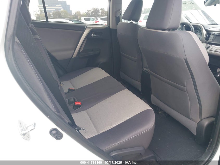 2015 TOYOTA RAV4 XLE - 2T3WFREV8FW184920