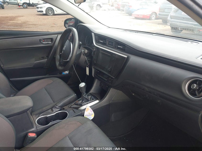2019 TOYOTA COROLLA VIN: 2T1BURHE0KC231930