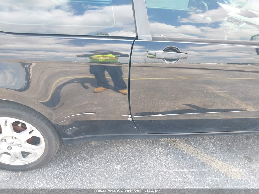 2010 FORD FOCUS VIN: 1FAHP3CN5AW133459
