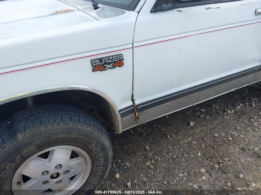 1988 Chevrolet Blazer S10 VIN: 1GNCT18Z1J0182779 Lot: 41799629