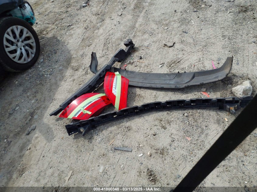 2013 MERCEDES-BENZ C 250 LUXURY/SPORT - WDDGF4HB9DR277960