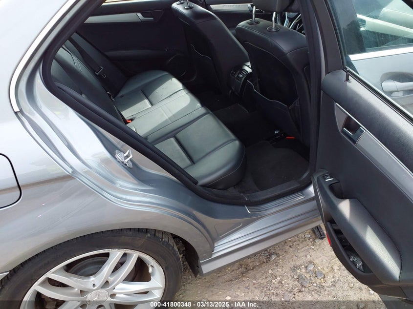 2013 MERCEDES-BENZ C 250 LUXURY/SPORT - WDDGF4HB9DR277960