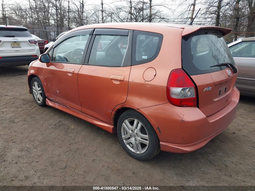 2008 HONDA FIT VIN: JHMGD38698S022185