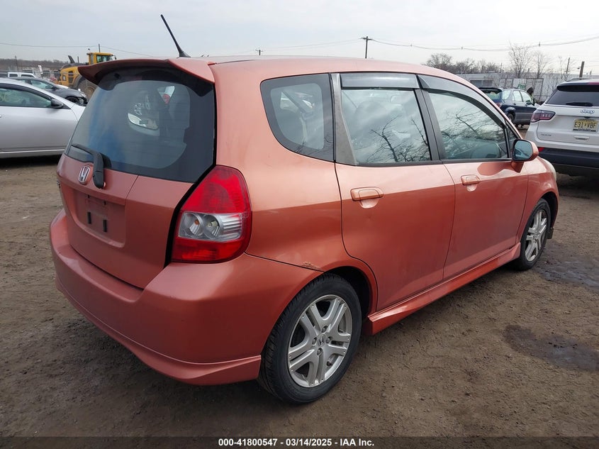2008 HONDA FIT VIN: JHMGD38698S022185