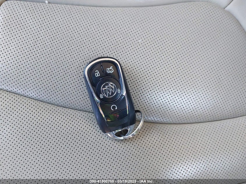 2019 BUICK LACROSSE VIN: 1G4ZR5SS6KU126198