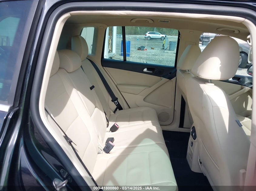 2012 VOLKSWAGEN TIGUAN VIN: WVGAV7AX3CW597118