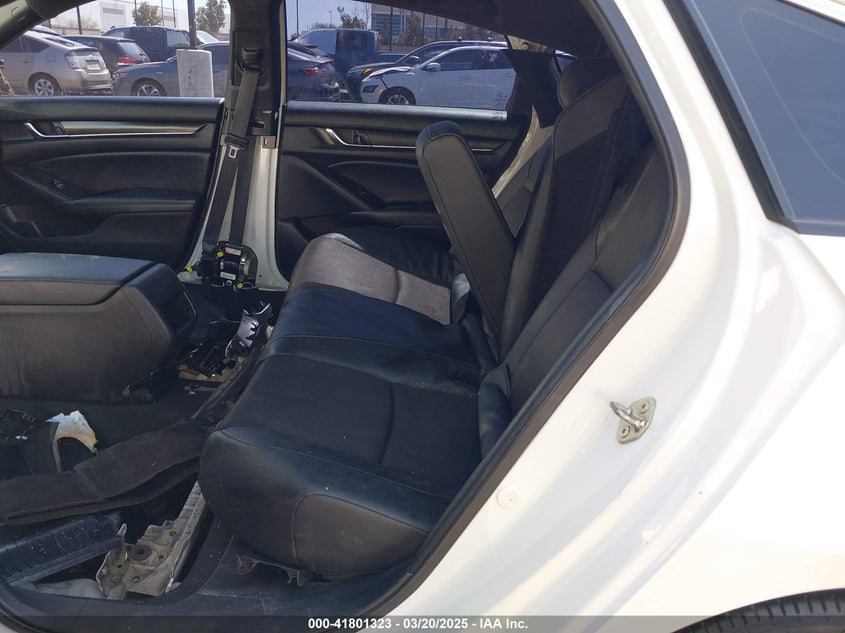 2019 HONDA ACCORD VIN: 1HGCV1F31KA086357