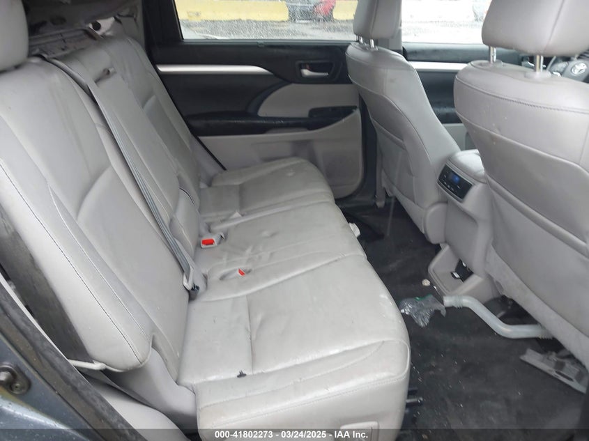2016 TOYOTA HIGHLANDER VIN: 5TDJKRFH6GS323167