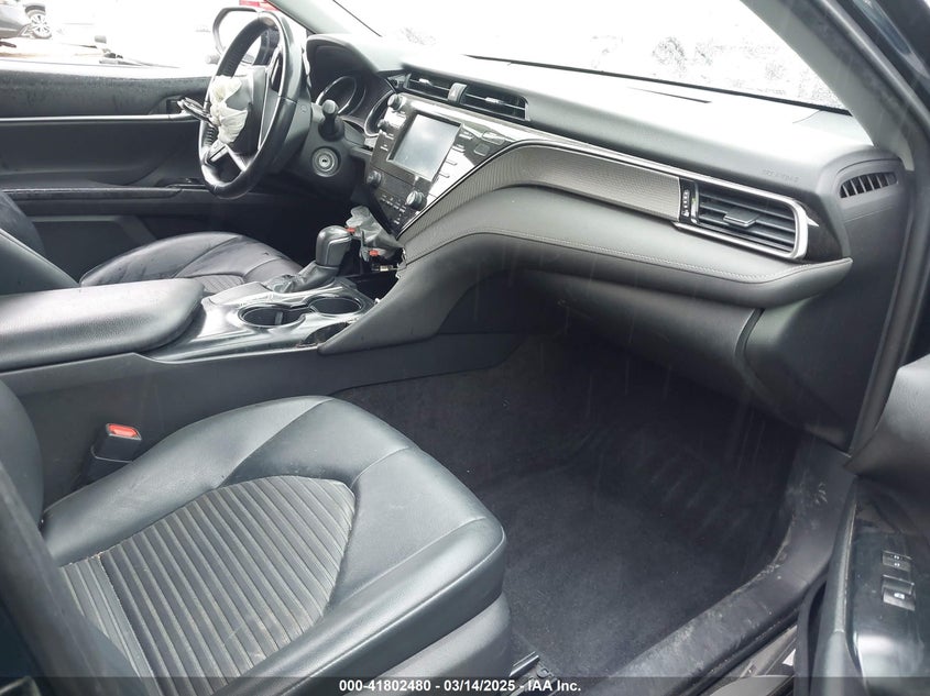 2019 TOYOTA CAMRY VIN: 4T1B11HK3KU683076