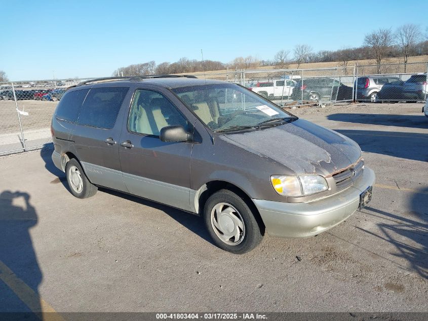 1999 Toyota Sienna Xle