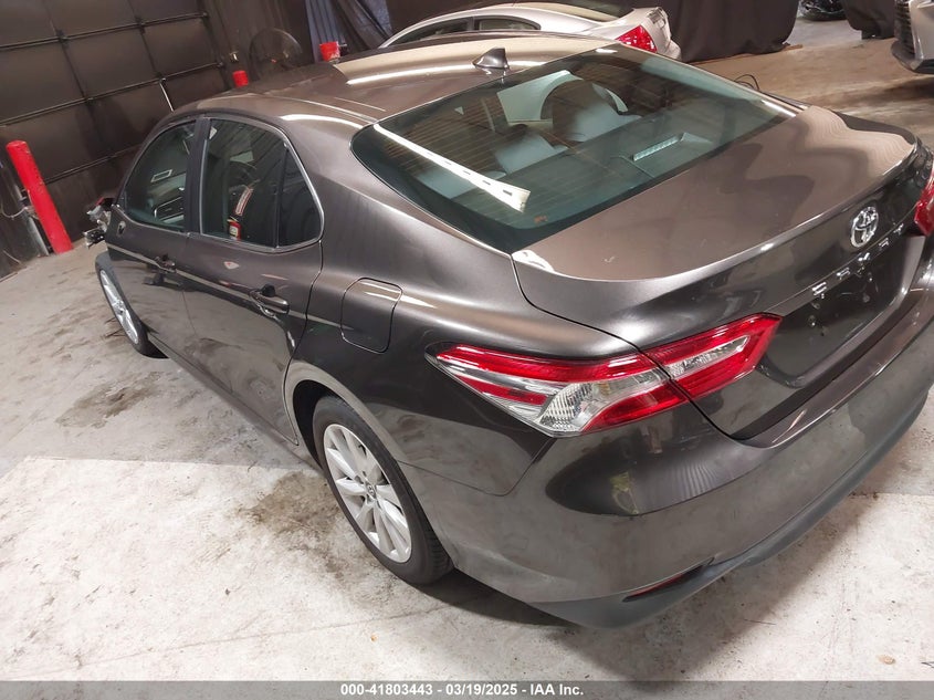 2019 TOYOTA CAMRY VIN: 4T1B11HK5KU852482