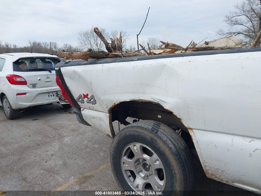 2006 GMC SIERRA 1500 VIN: 1GTEK19V86Z262602
