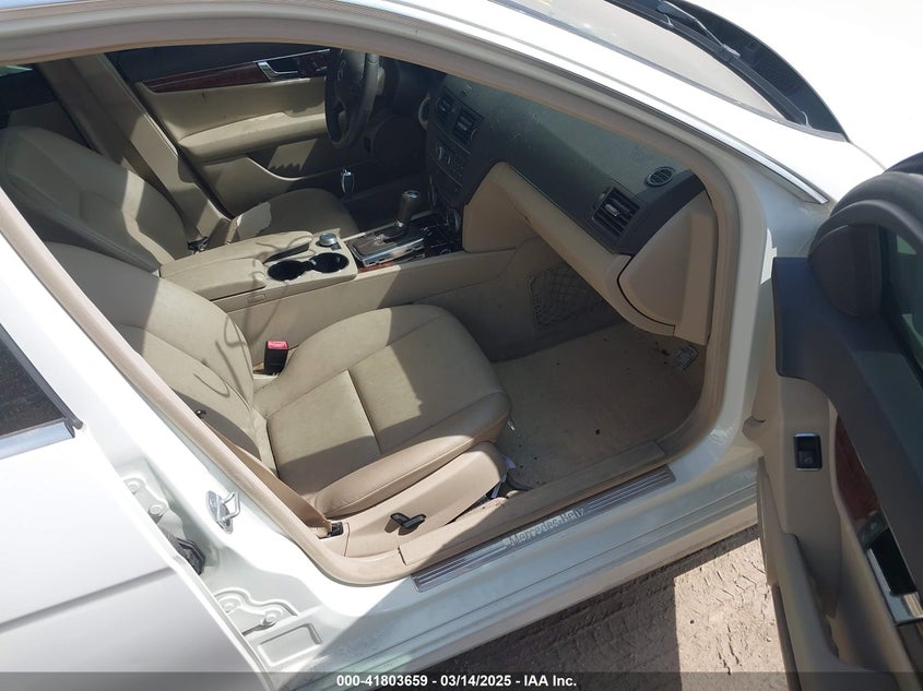 2011 MERCEDES-BENZ C 300 VIN: WDDGF8BB9BR178617