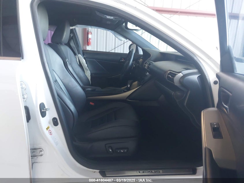 2014 LEXUS IS 250 VIN: JTHBF1D24E5033911