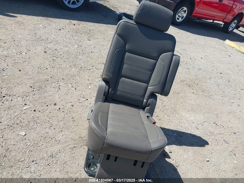 2018 GMC Yukon Xl Denali VIN: 1GKS2HKJ3JR152864 Lot: 41804567