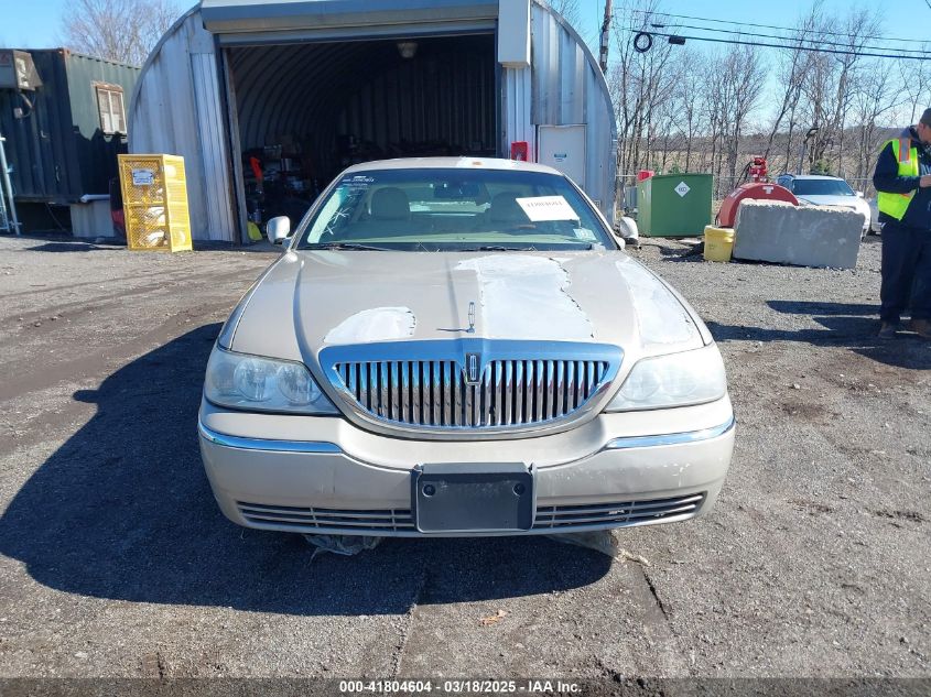 2008 Lincoln Town Car Signature L VIN: 2LNHM85W78X634112 Lot: 41804604