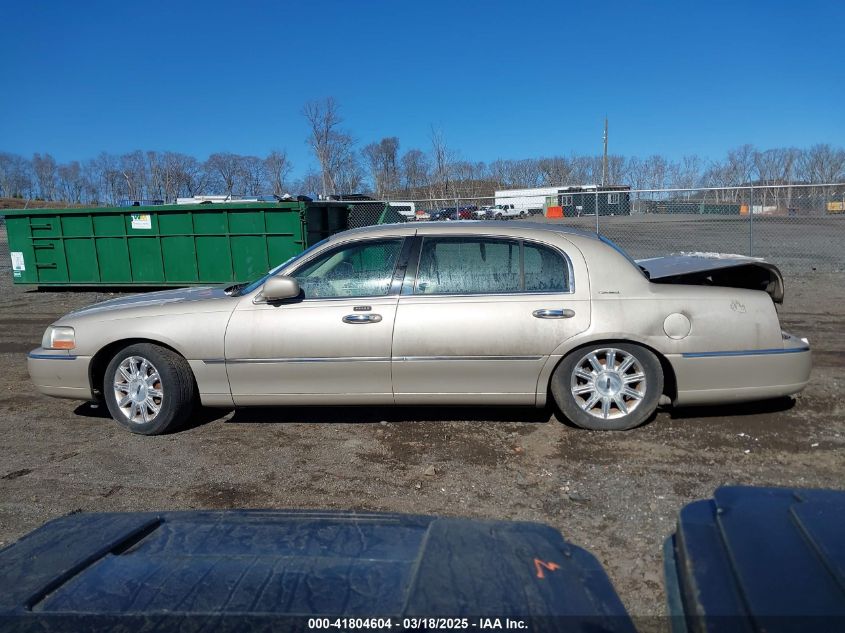 2008 Lincoln Town Car Signature L VIN: 2LNHM85W78X634112 Lot: 41804604