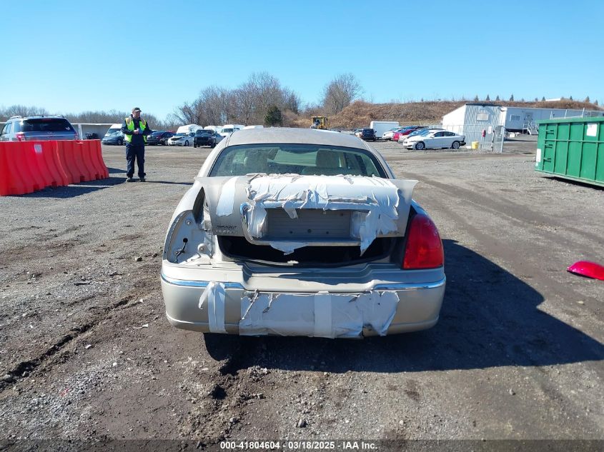 2008 Lincoln Town Car Signature L VIN: 2LNHM85W78X634112 Lot: 41804604