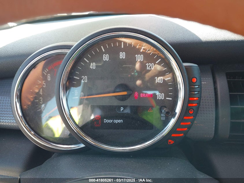 2016 MINI CONVERTIBLE VIN: WMWWG5C51G3C19231