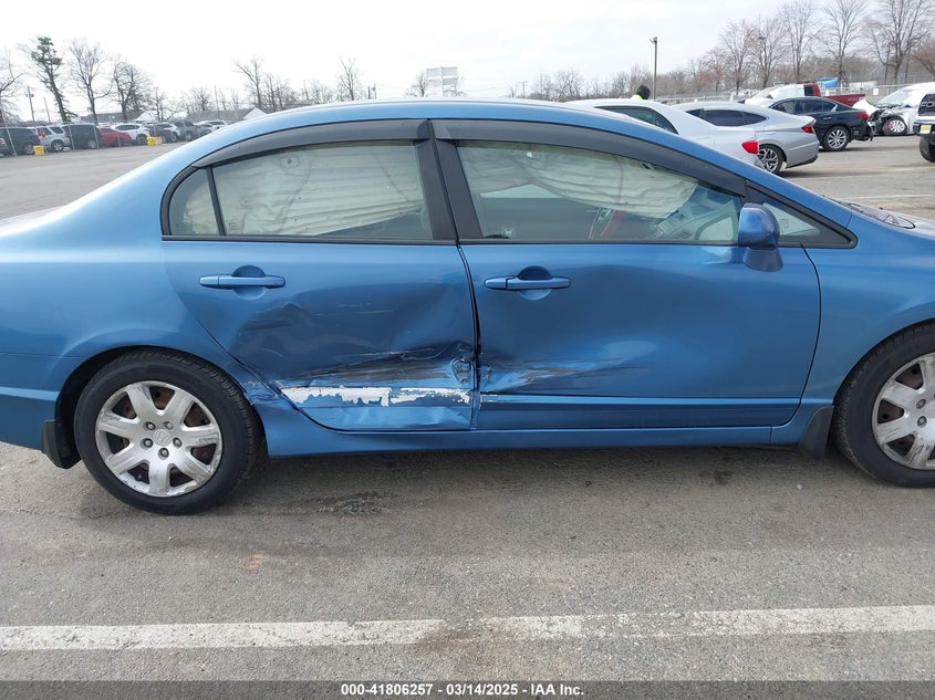 2008 Honda Civic Lx VIN: 1HGFA16588L025532 Lot: 41806257