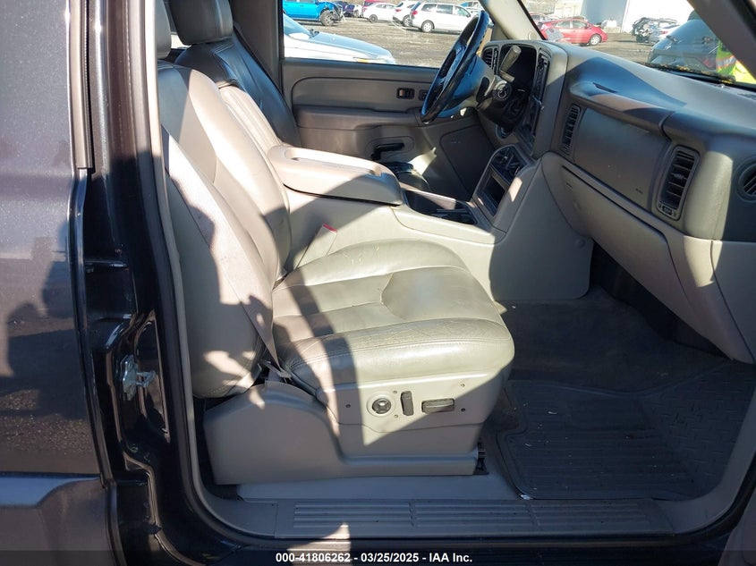 3GNEK12Z55G159141 2005 CHEVROLET AVALANCHE photo no. 5