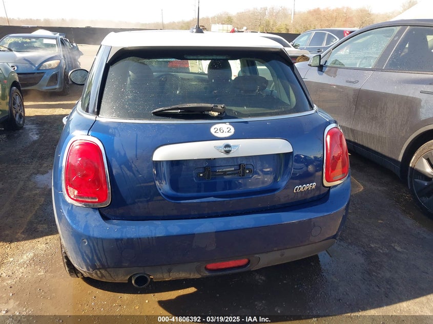 2015 MINI HARDTOP VIN: WMWXS5C57FT827124