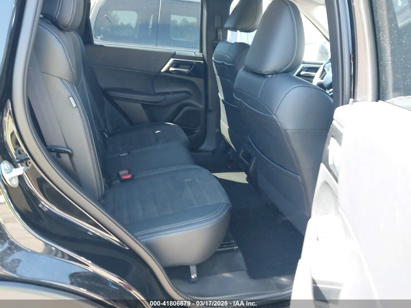 2024 Mitsubishi Outlander Se 2.5 S-Awc/Se Black Edition S-Awc/Se Black Edition W/Pano Roof/Se Ralliart S-Awc VIN: JA4J4VA85RZ085432 Lot: 41806679