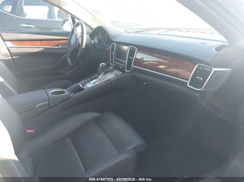 2011 PORSCHE PANAMERA VIN: WP0AA2A78BL021432