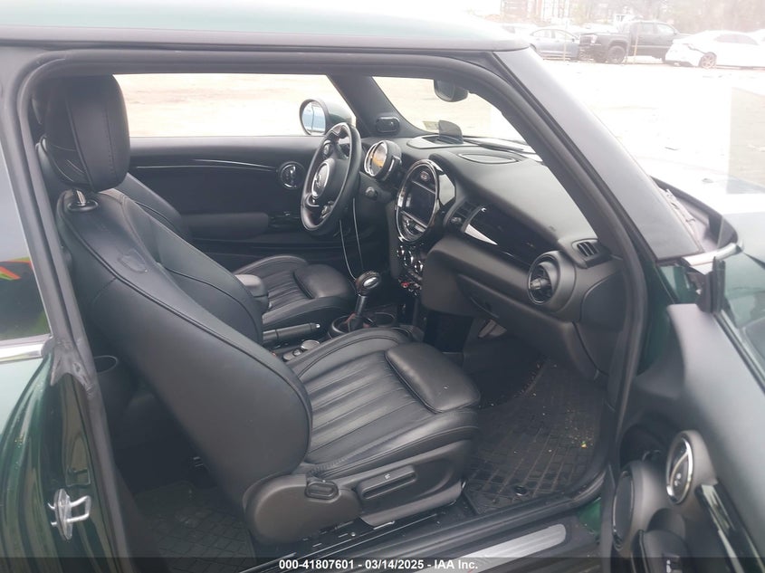 2019 MINI HARDTOP VIN: WMWXP7C50K2A52200
