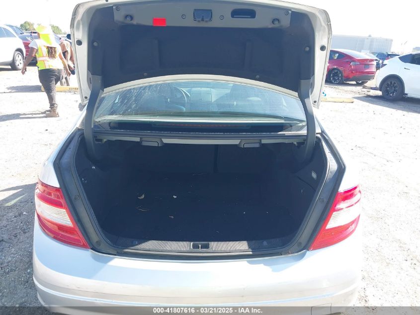 2008 Mercedes-Benz C 300 Luxury 4Matic/Sport 4Matic VIN: WDDGF81XX8F145536 Lot: 41807616