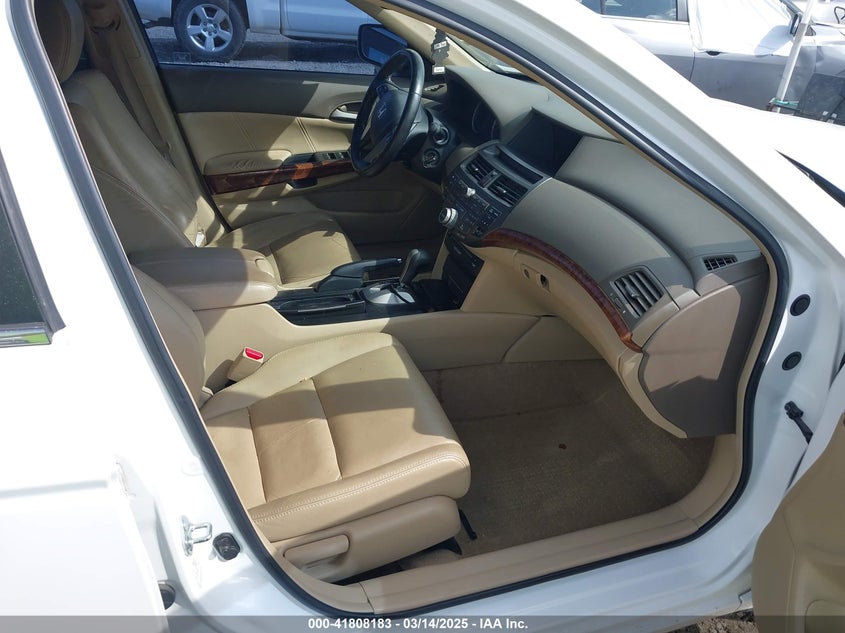 2009 HONDA ACCORD VIN: 1HGCP26849A120054