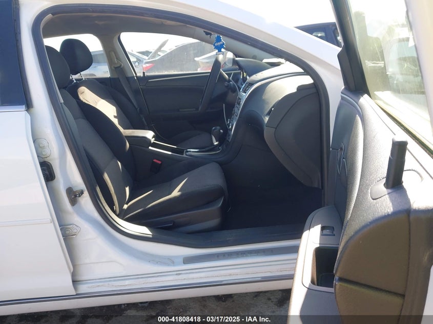 2011 CHEVROLET MALIBU VIN: 1G1ZC5E19BF270236