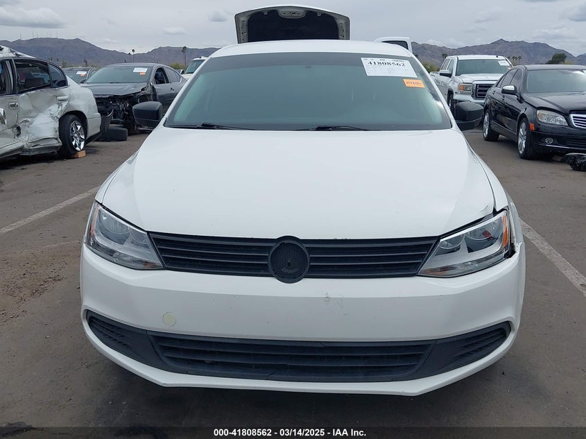 2011 Volkswagen Jetta 2.0L S VIN: 3VW2K7AJ1BM331976 Lot: 41808562