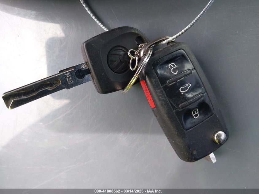 2011 Volkswagen Jetta 2.0L S VIN: 3VW2K7AJ1BM331976 Lot: 41808562