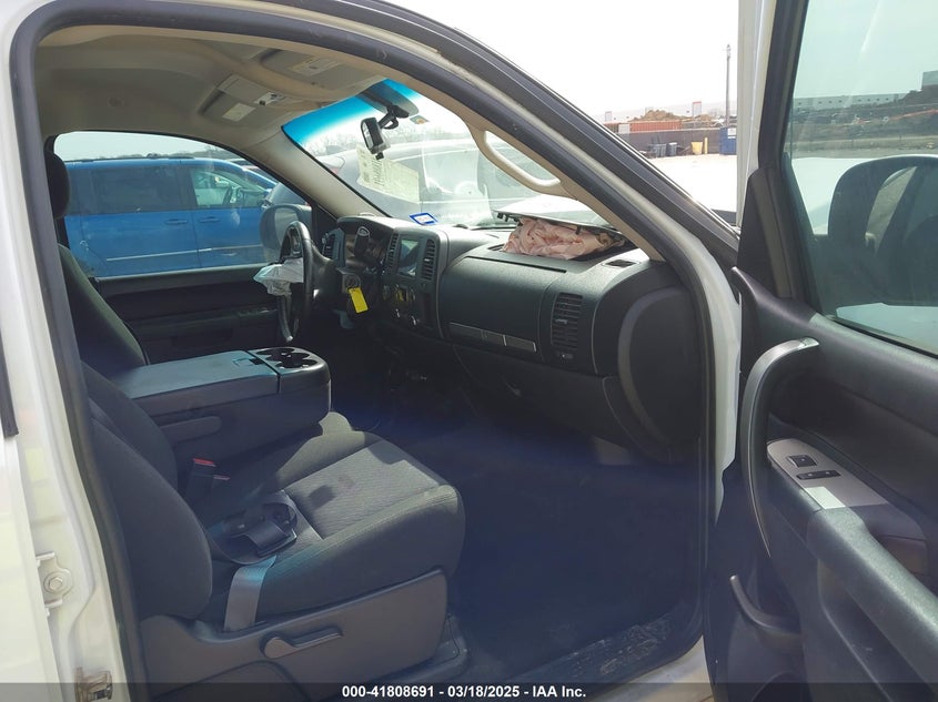 2011 CHEVROLET SILVERADO 1500 VIN: 3GCPKSE34BG223342