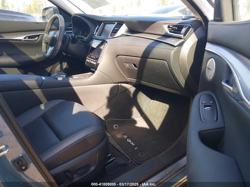 2024 INFINITI QX50 LUXE AWD 3PCAJ5BB1RF104721