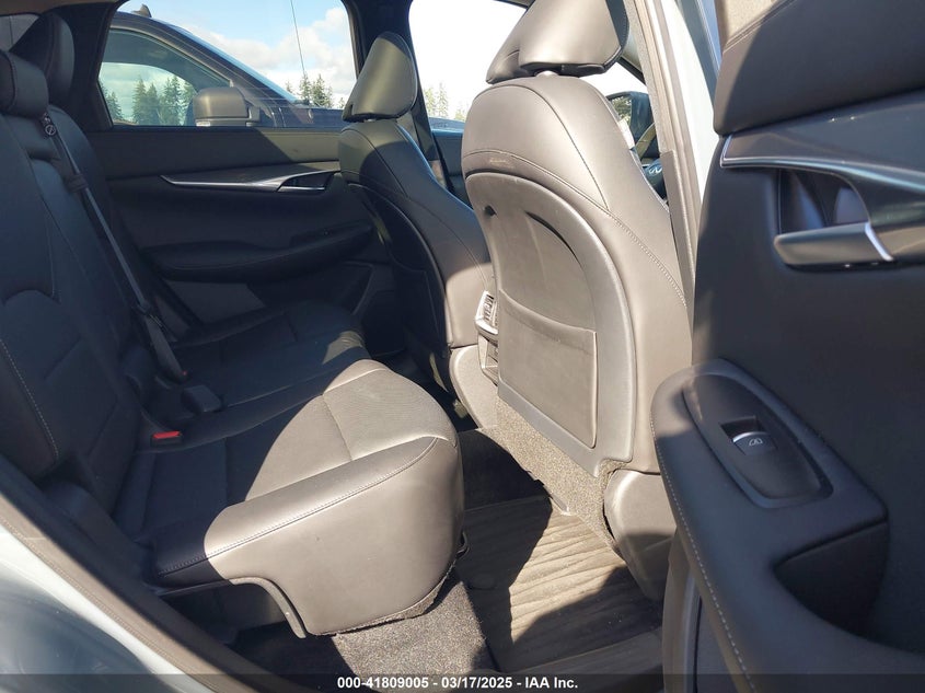 2024 INFINITI QX50 LUXE AWD 3PCAJ5BB1RF104721
