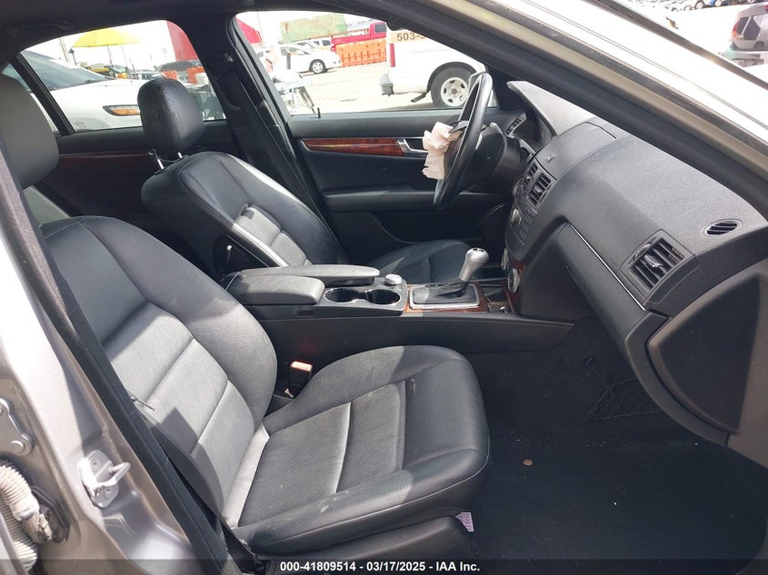 2010 MERCEDES-BENZ C 300 VIN: WDDGF5EB4AR113733