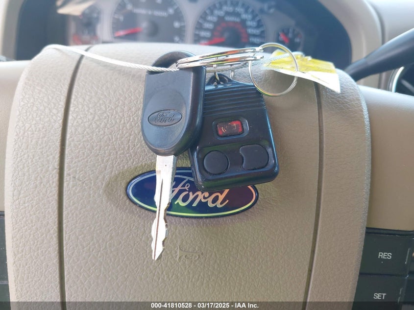 2008 FORD F150 VIN: 1FTRW12W58KC12194