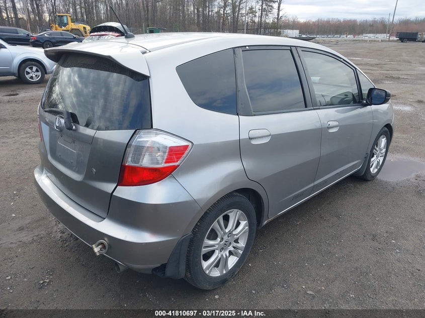 2009 HONDA FIT VIN: JHMGE88229S071253