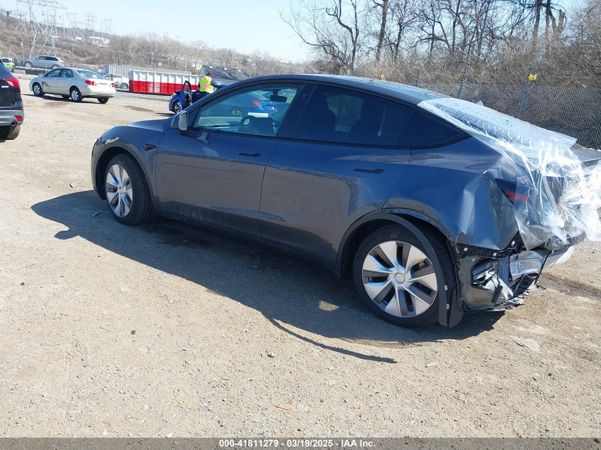 2023 TESLA MODEL Y U   U(VIN: 7SAYGDEE2PA120694