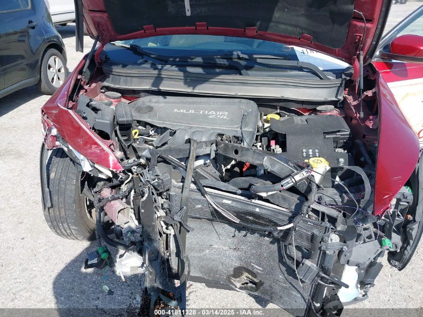 2015 Jeep Cherokee Latitude VIN: 1C4PJLCB0FW643402 Lot: 41811328