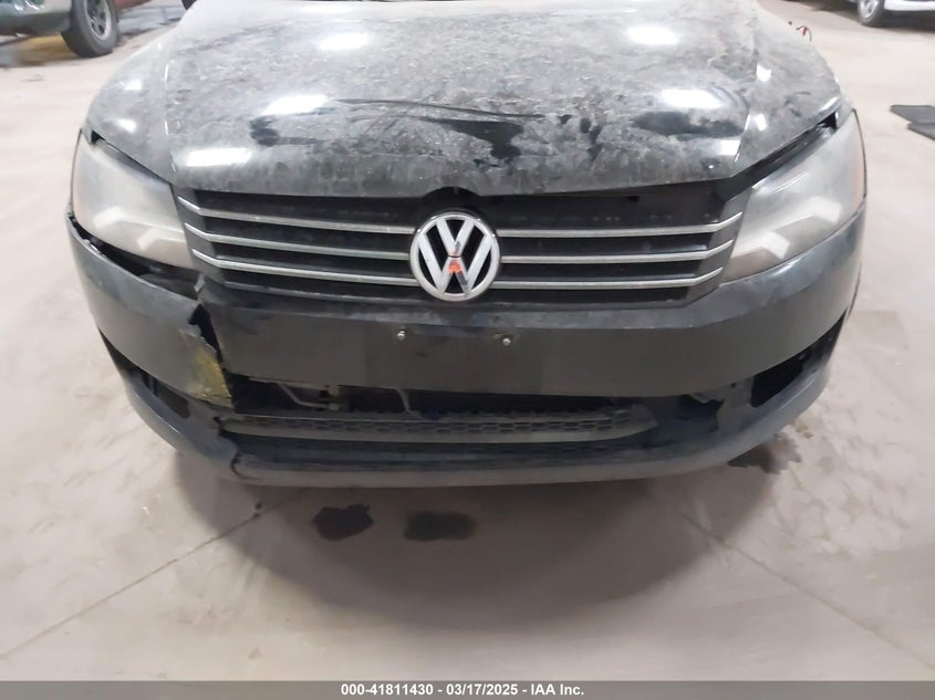 2013 VOLKSWAGEN PASSAT VIN: 1VWBH7A38DC085268