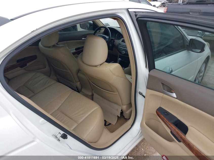2009 HONDA ACCORD VIN: 1HGCP36889A016978