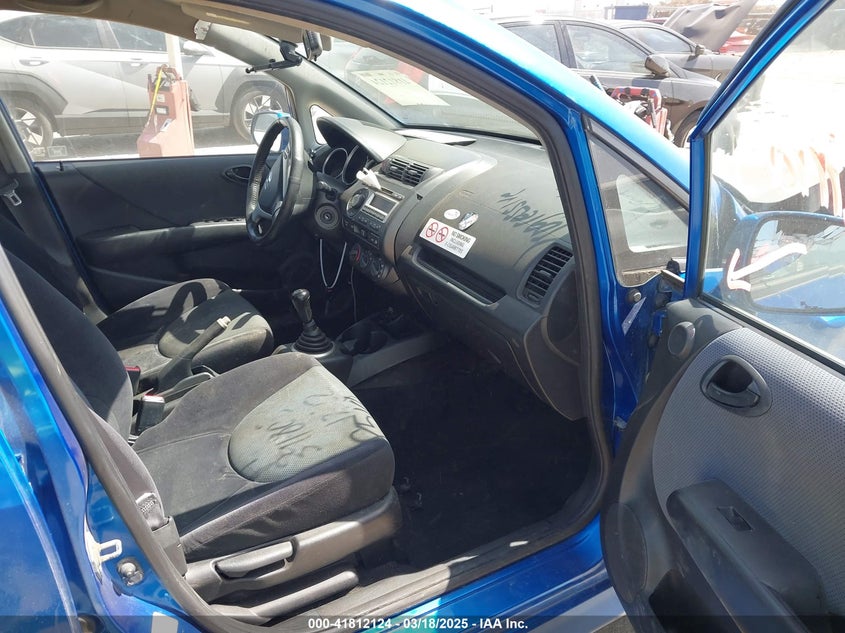 2008 HONDA FIT VIN: JHMGD37648S032690
