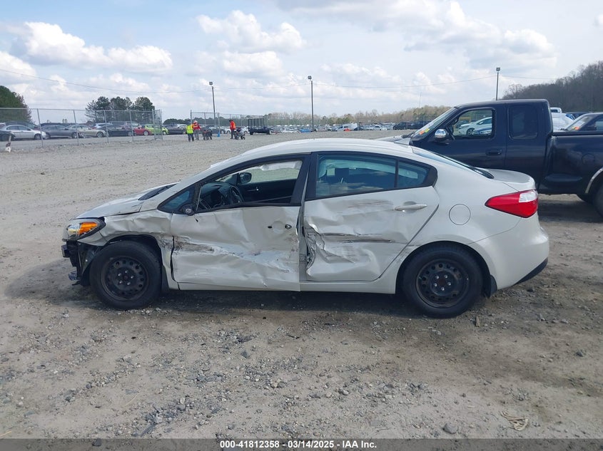 2015 KIA FORTE LX - KNAFK4A68F5364092