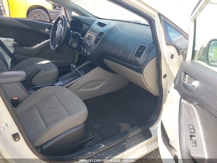 2015 KIA FORTE LX - KNAFK4A68F5364092