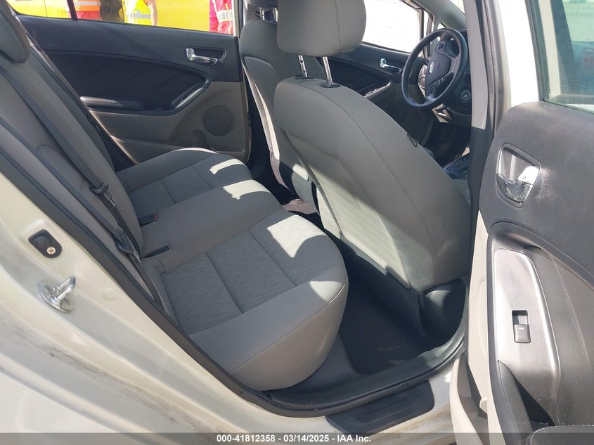 2015 KIA FORTE LX - KNAFK4A68F5364092